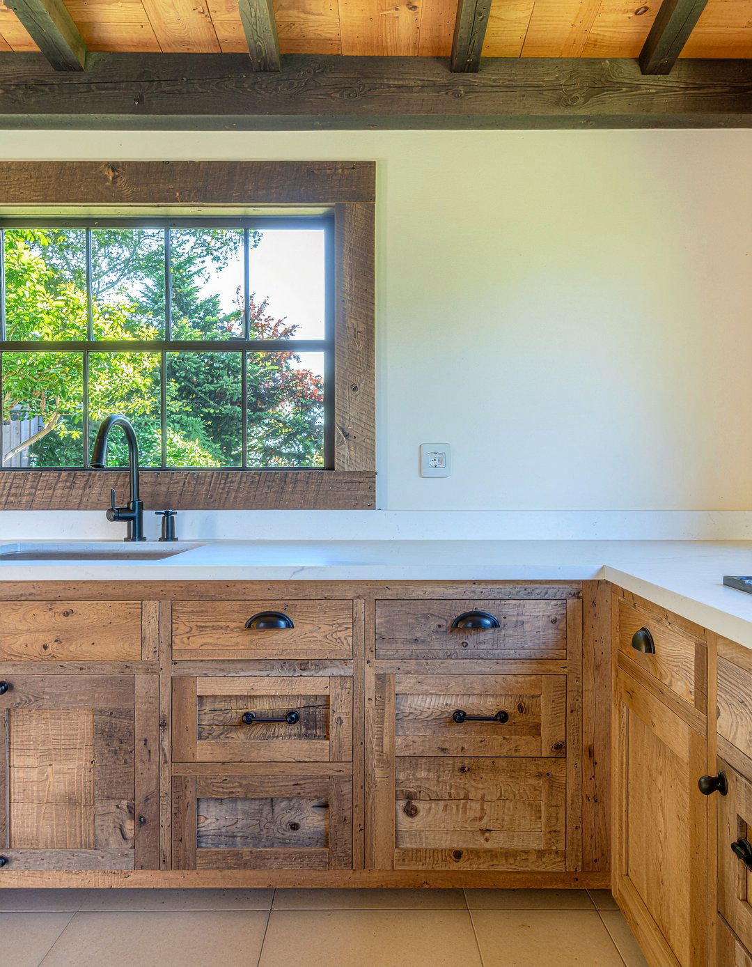 Rustic reclaimed wood cabinets - 30 outdoor kitchen cabinet ideas