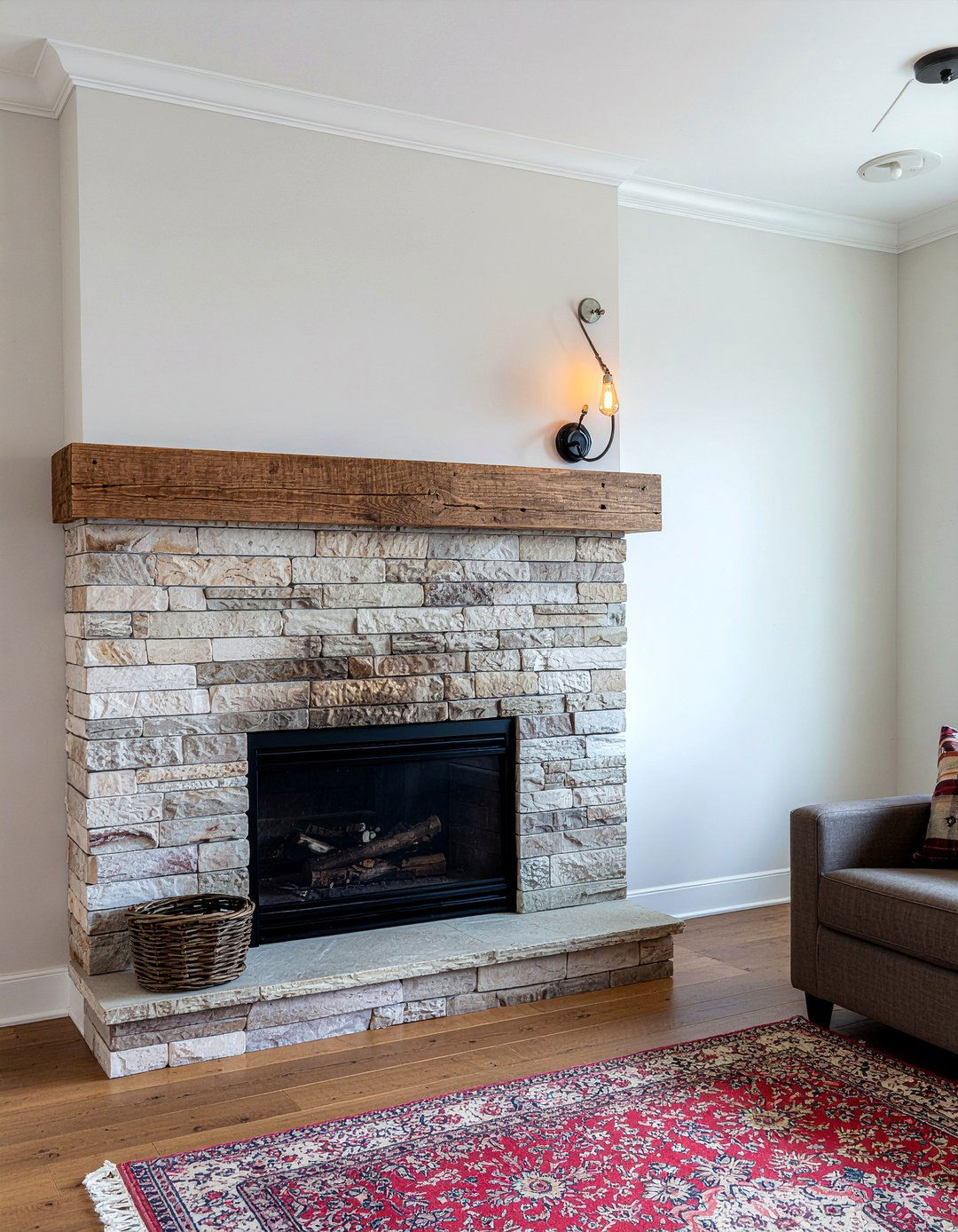 Rustic wood sconce - 30 living room sconces