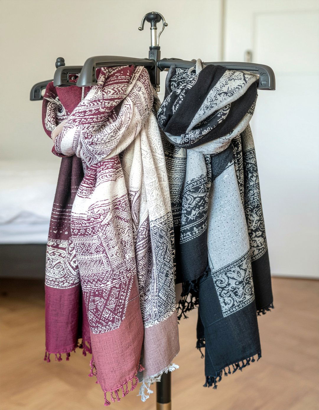 S shape scarf hangers - 30 bedroom space saving hangers