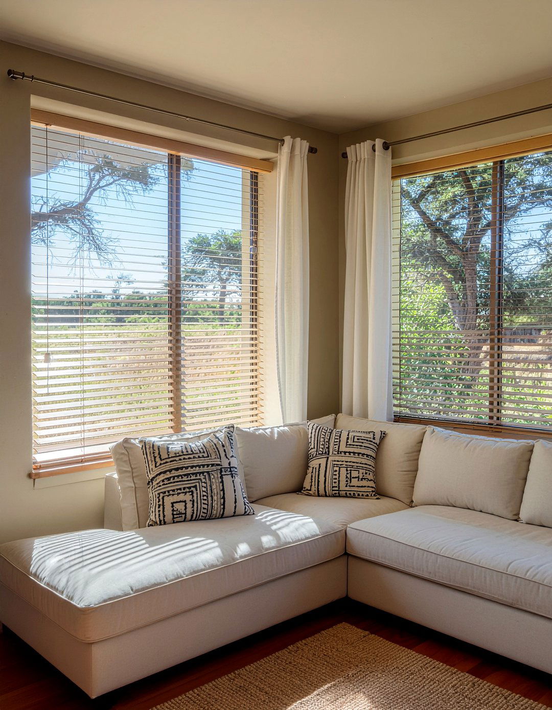 Safari Window Treatments - 30 safari living room ideas