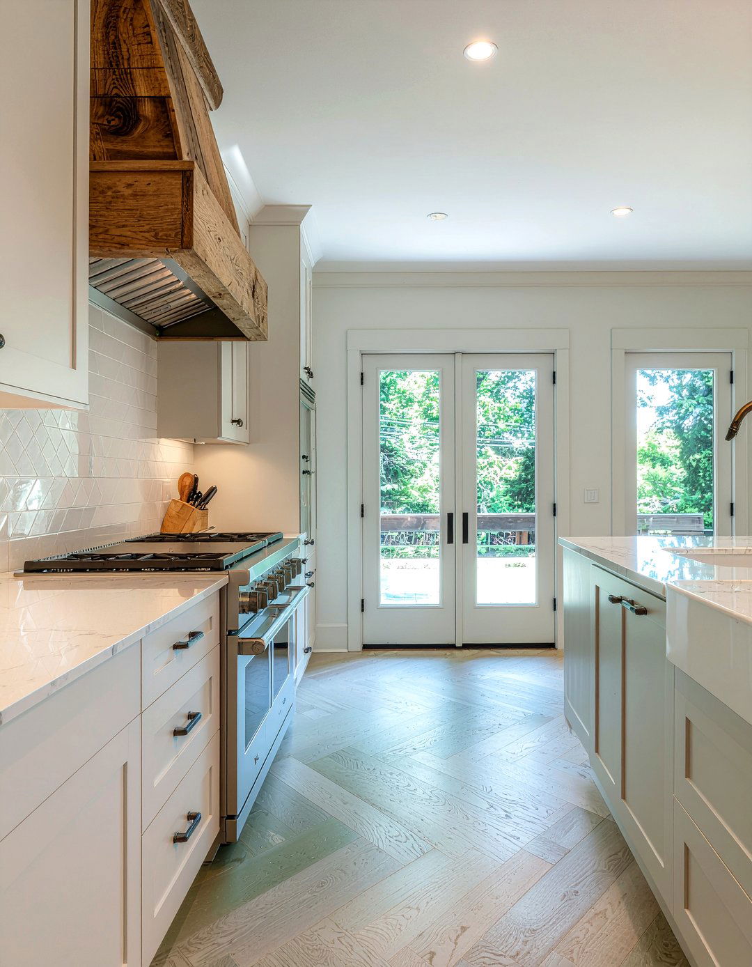 Sage green and white floor - 30 checkered floor kitchen ideas