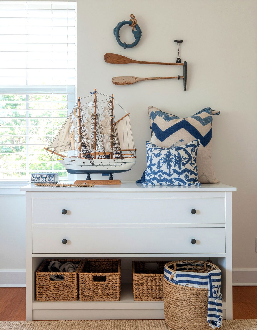 Sailboat Theme Decor - 30 ocean themed bedroom ideas