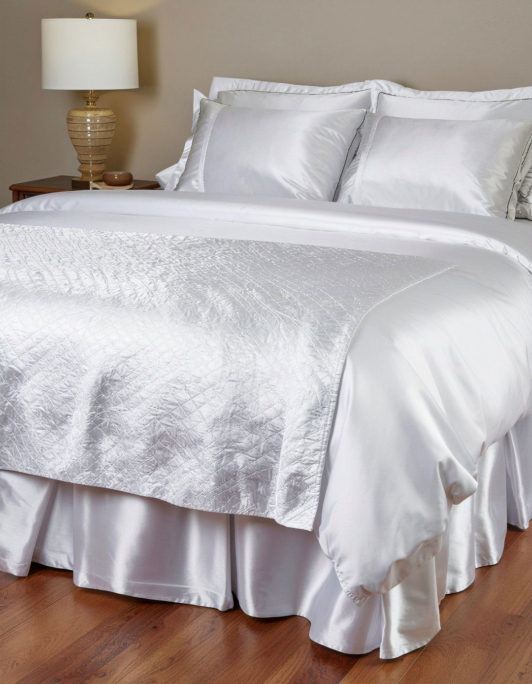 Satin Dust Ruffle - 30 satin bedroom ideas