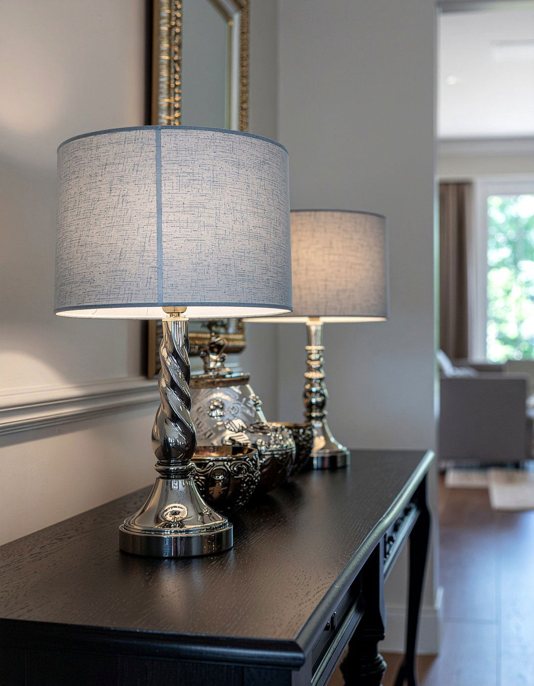 Satin lamp shades - 30 satin living room ideas