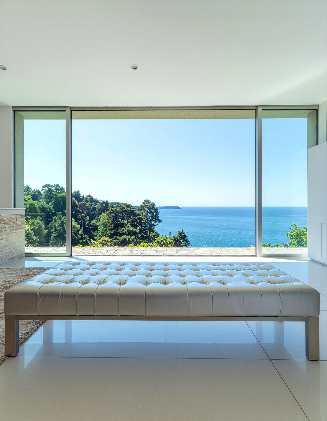 Satin upholstered bench - 30 satin living room ideas