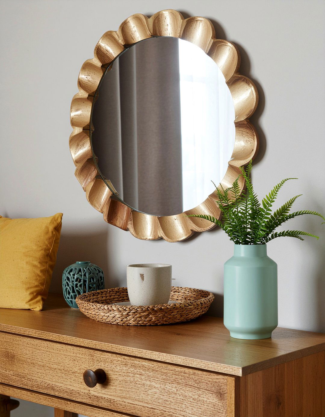 Scalloped Edge Round Mirror - 30 bedroom round mirrors
