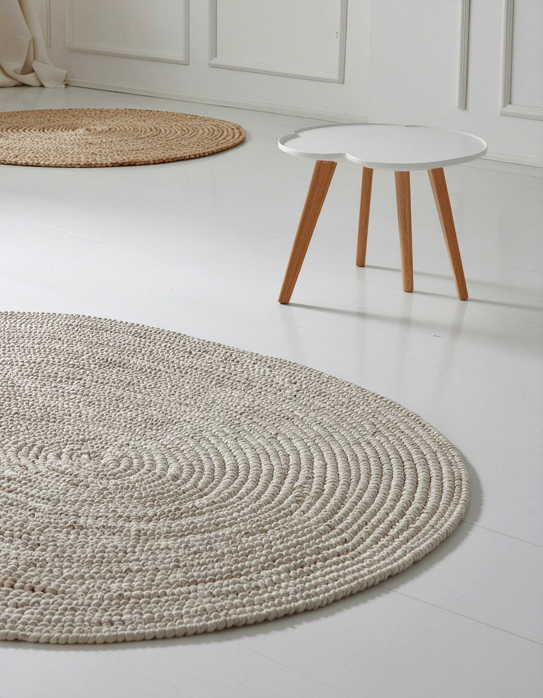 Scalloped edge furniture - 30 feminine living room ideas