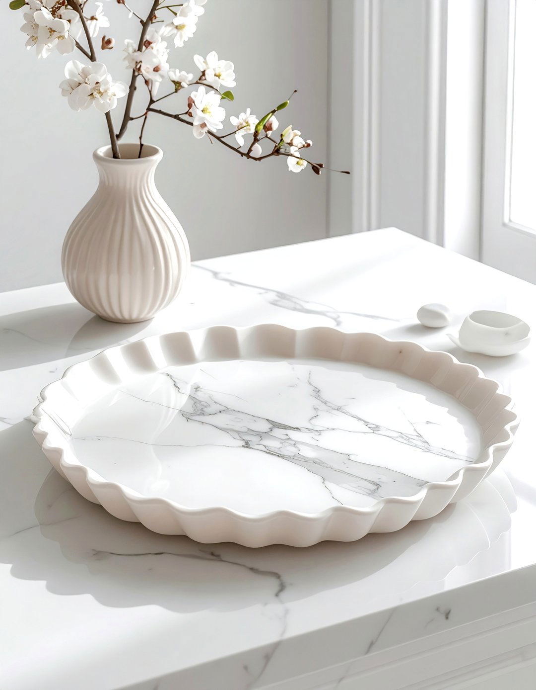 Scalloped marble tray - 30 marble tray ideas