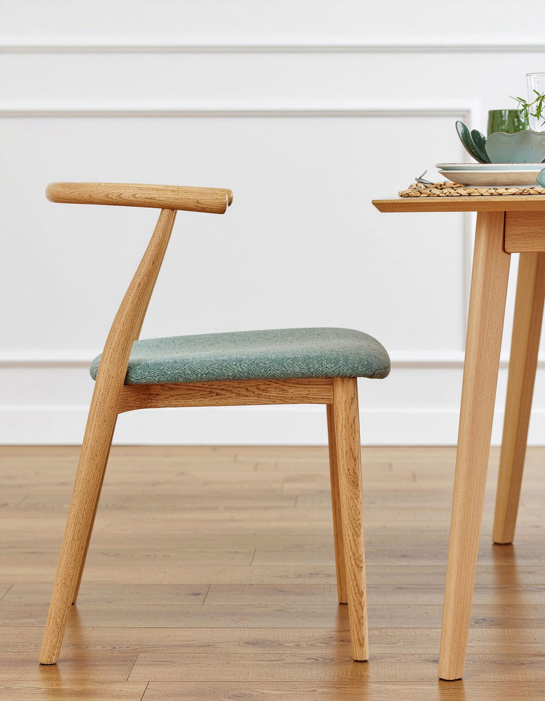 Scandi Style Host Chair - 30 host dining chair ideas