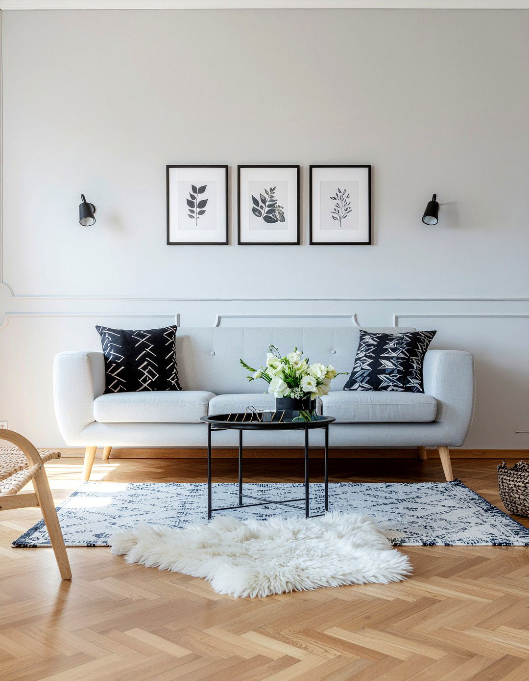 Scandi geometric wallpaper - 30 living room geometric wallpapers