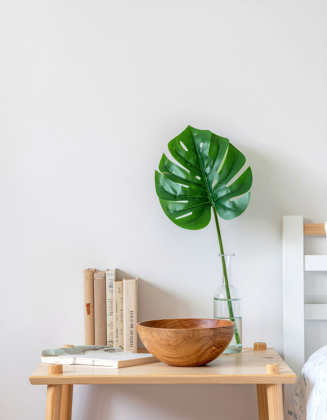 Scandi style ledge shelf - 30 bedroom ledge shelves