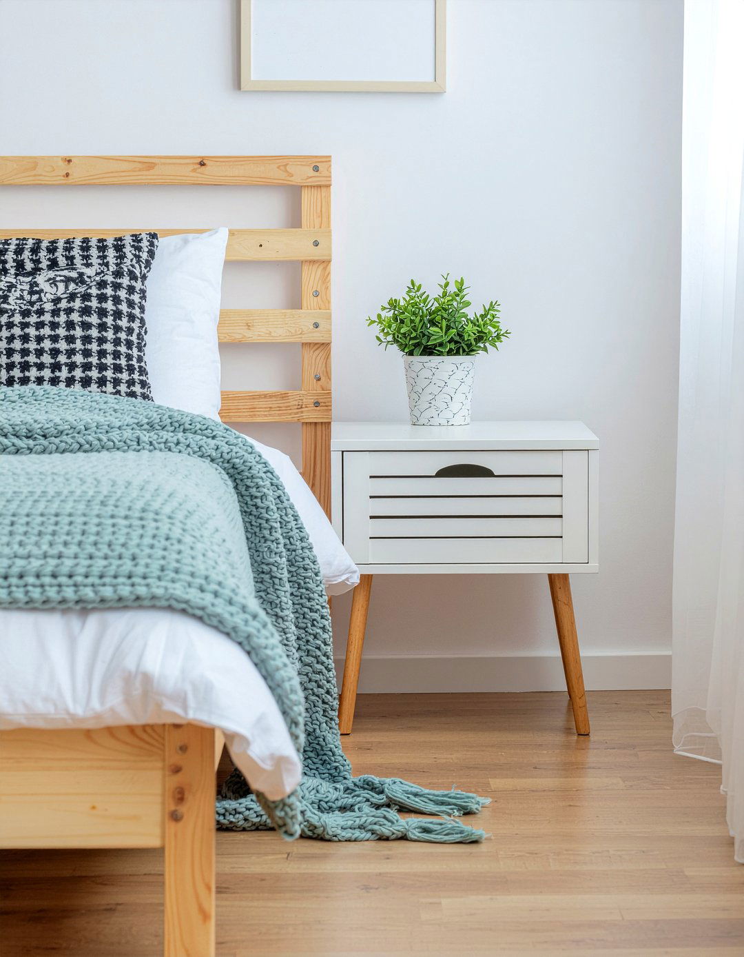 Scandi style narrow bedside - 30 bedroom narrow nightstands