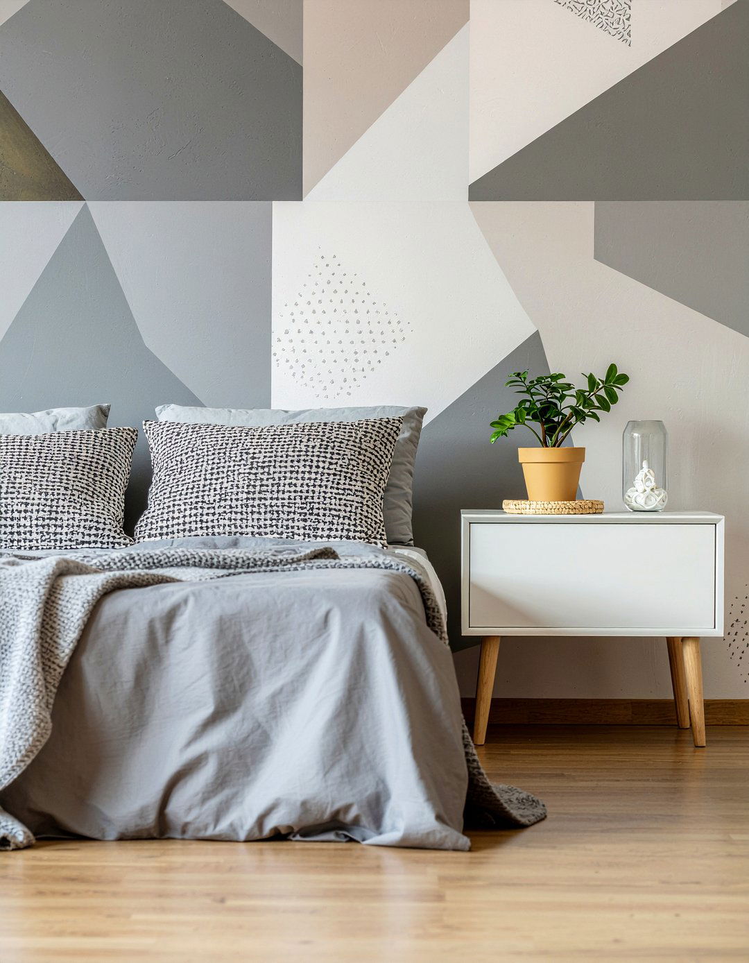 Scandinavian Geometric Wallpaper - 30 bedroom geometric wallpapers