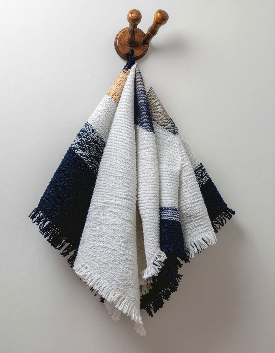 Scarf accordion rack - 30 bedroom scarf storage ideas