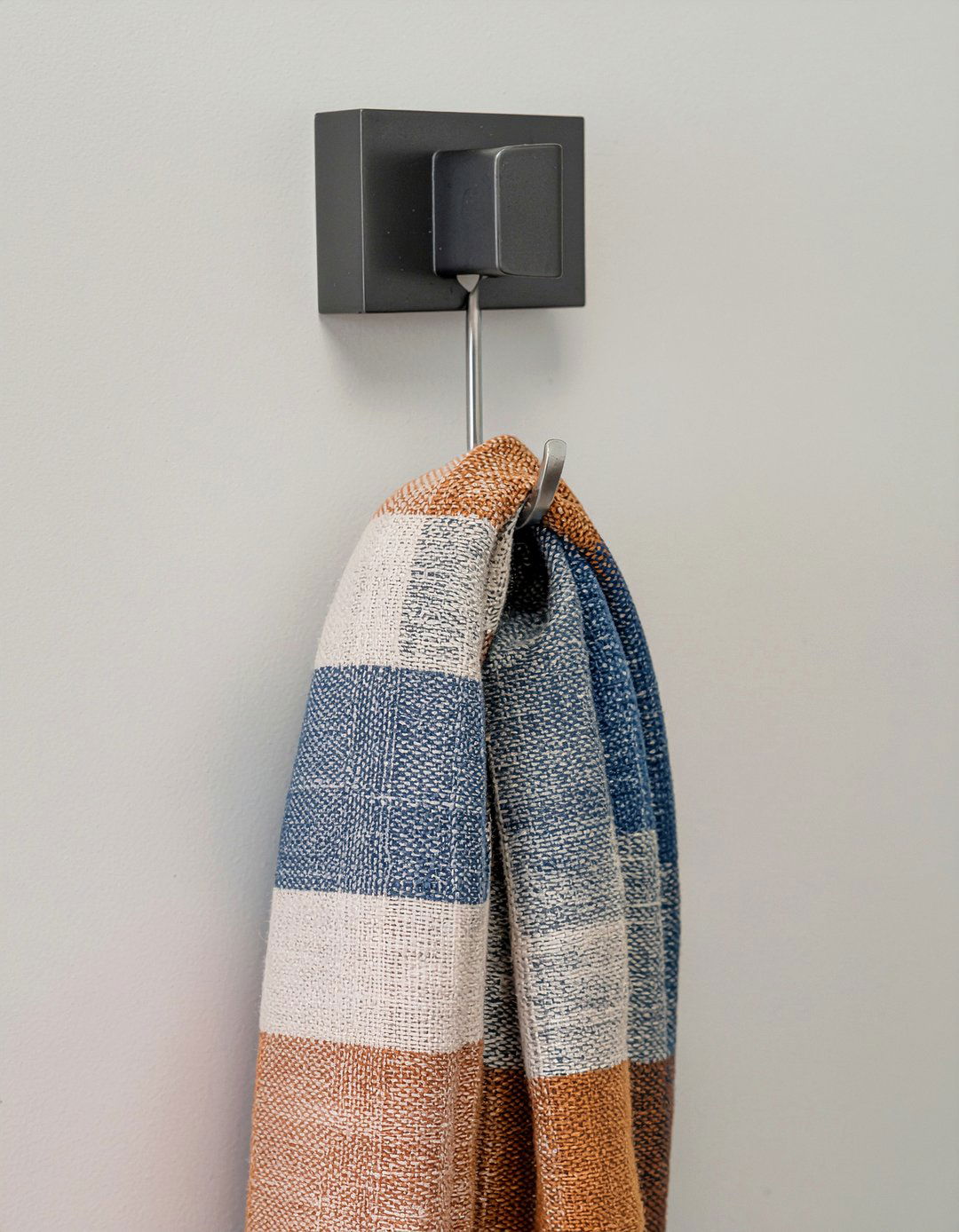 Scarf command hook - 30 bedroom scarf storage ideas