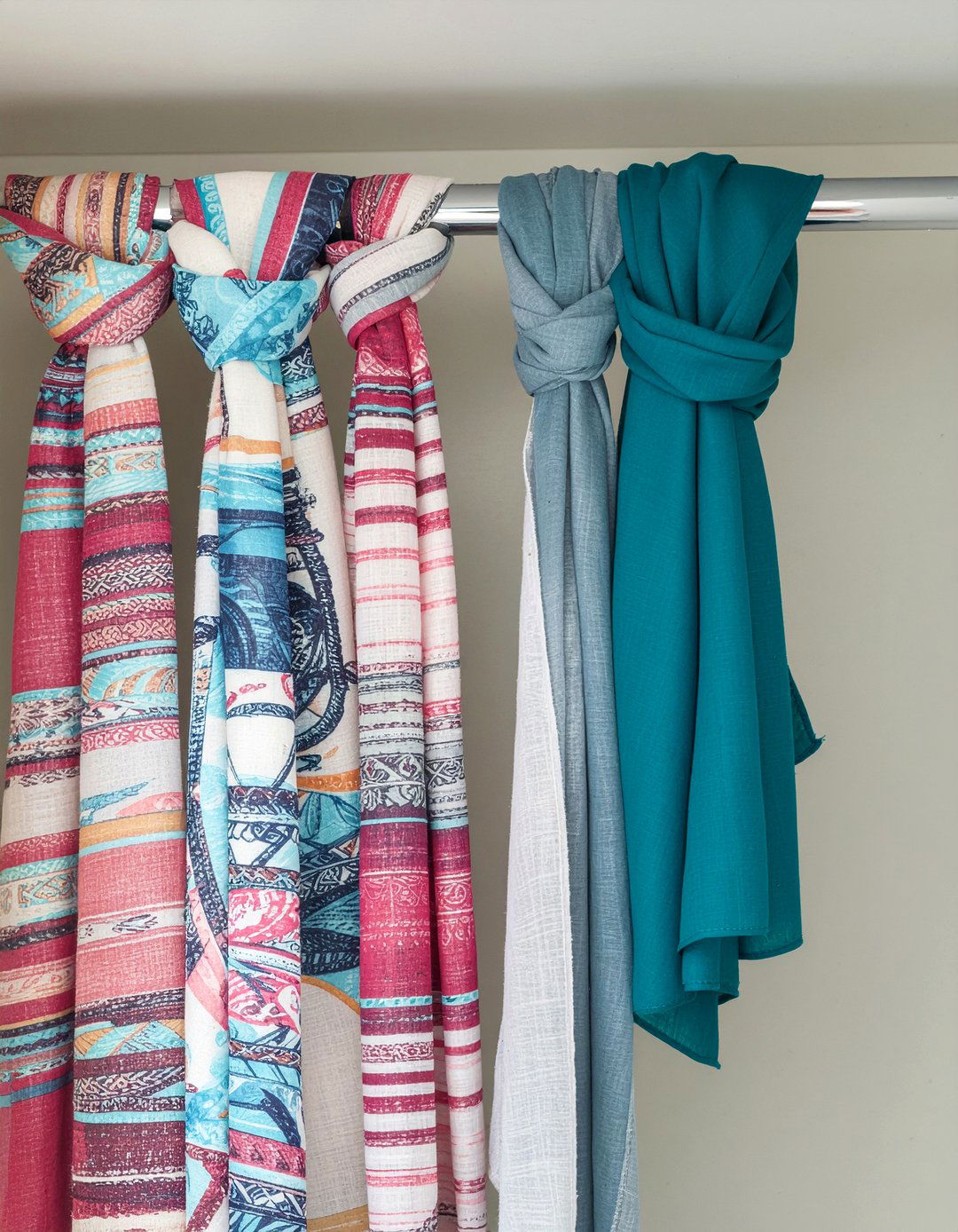 Scarf tension rod - 30 bedroom scarf storage ideas