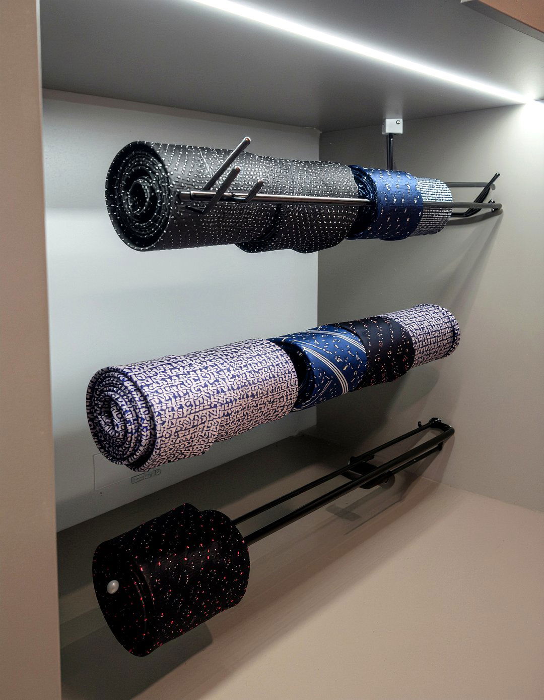 Scarf tie rack - 30 bedroom scarf storage ideas