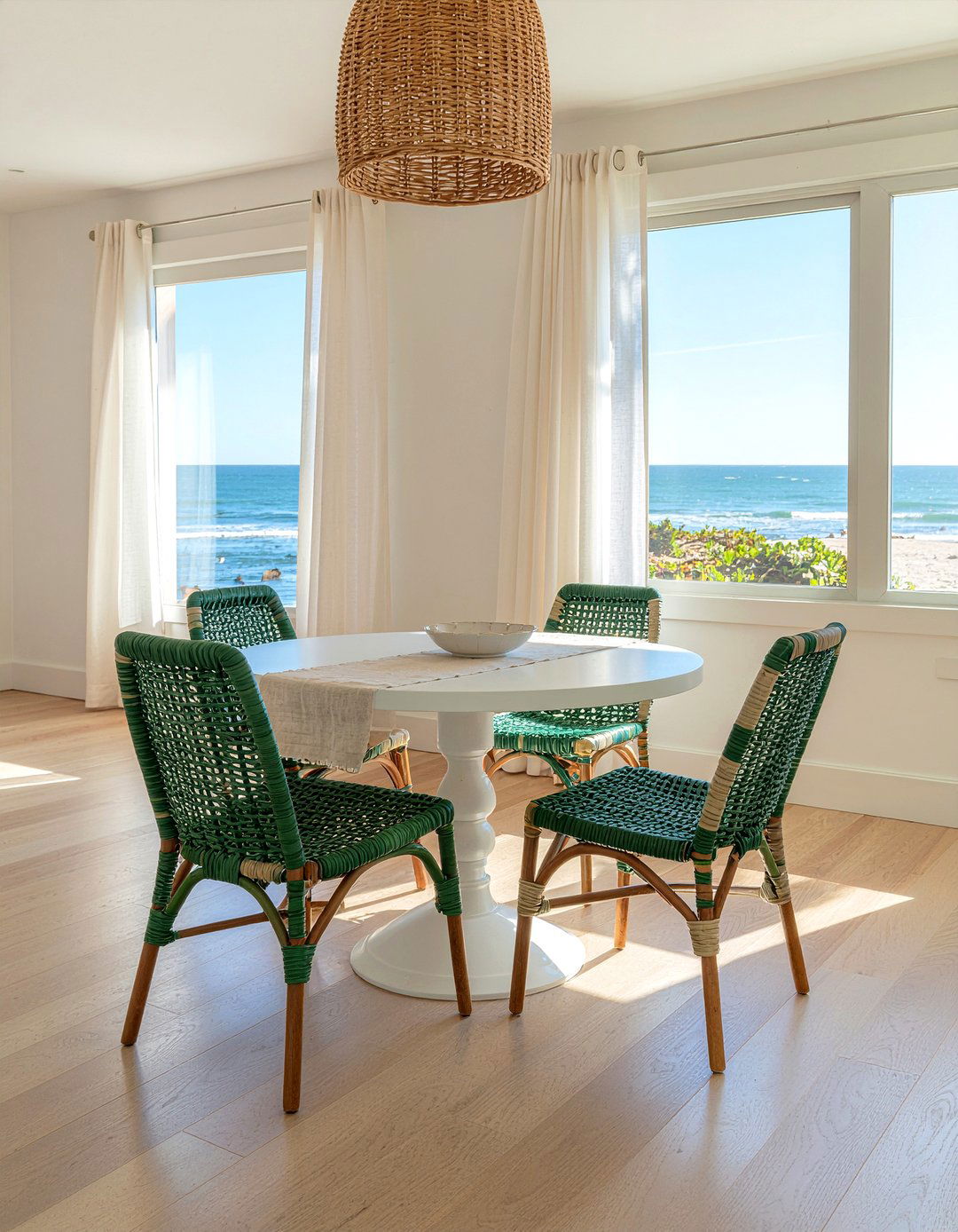 Seagrass Dining Chairs - 30 beach dining room ideas