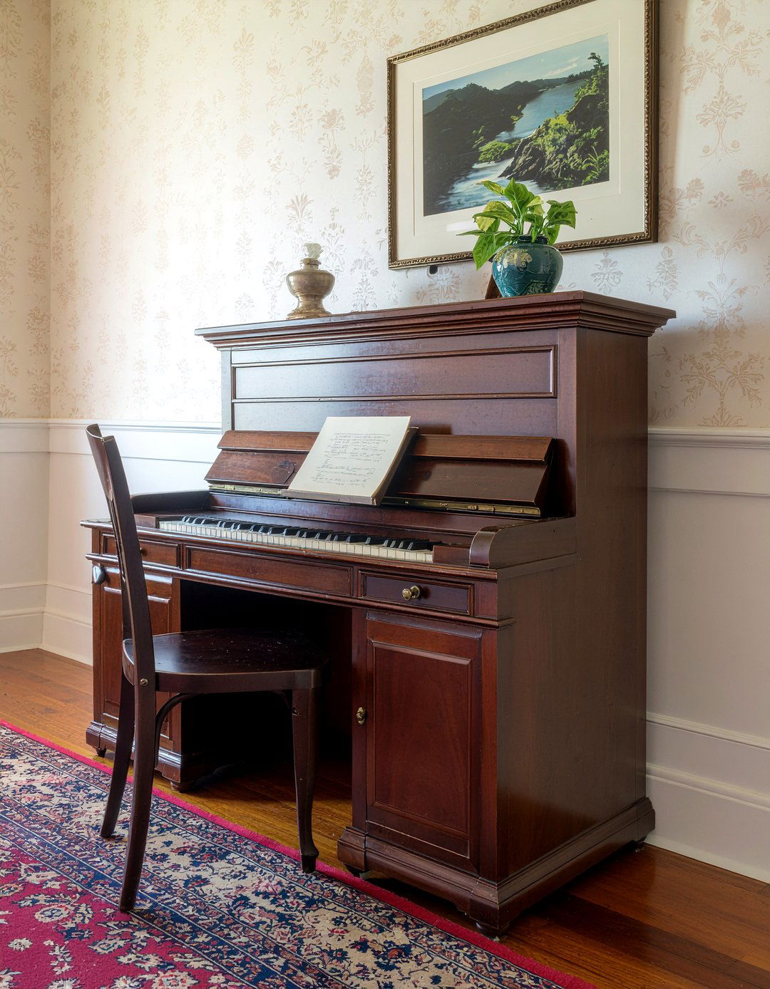 Secretary Desk - 30 living room traditional furniture ideas