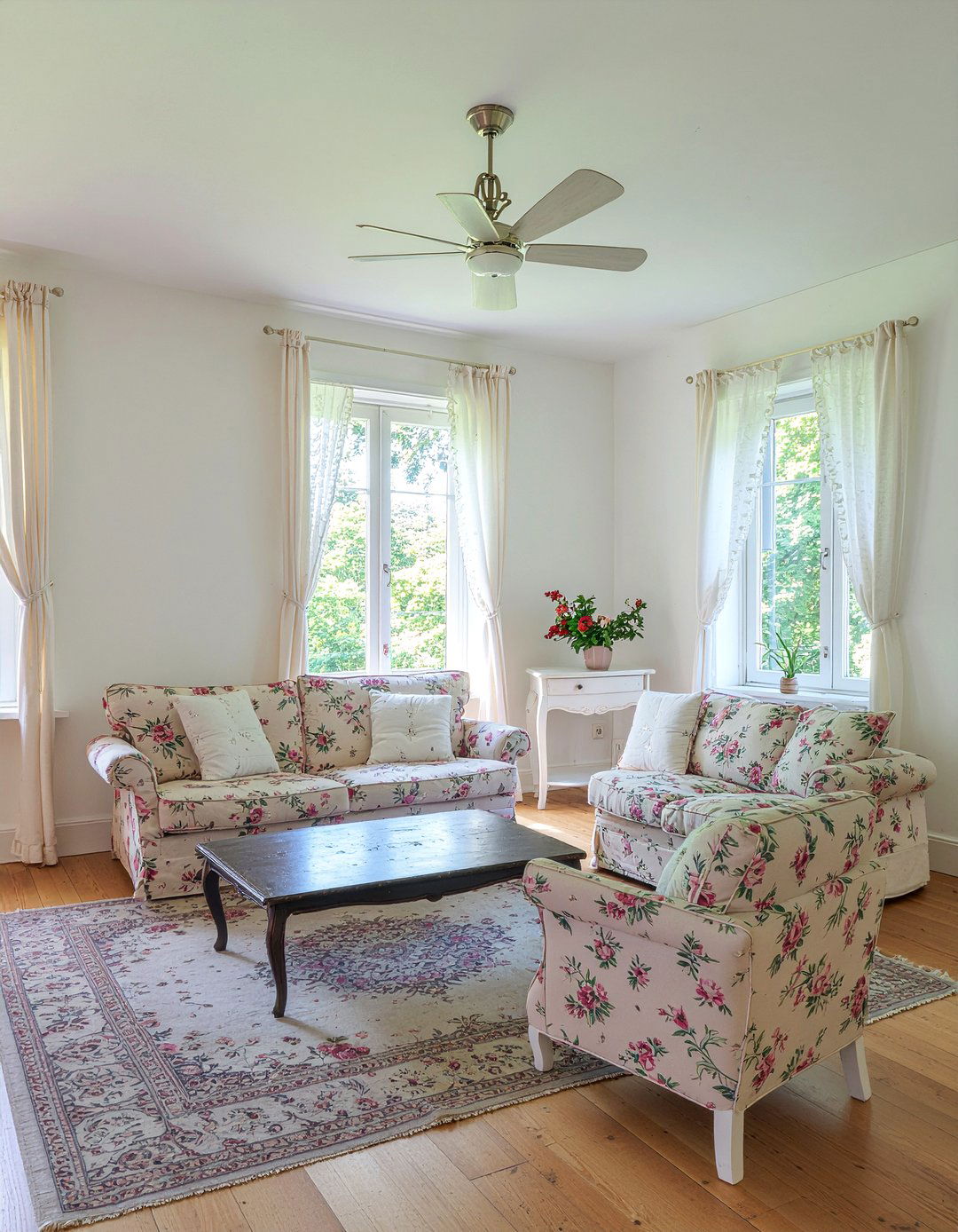 Shabby Chic Living Room - 30 vintage living room ideas