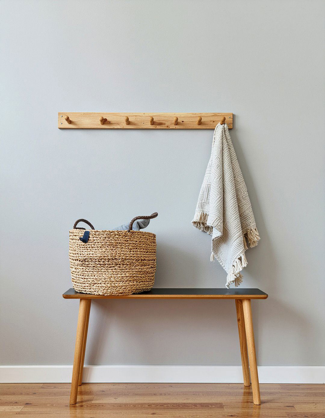 Shaker Peg Rail - 30 living room Shaker furniture ideas