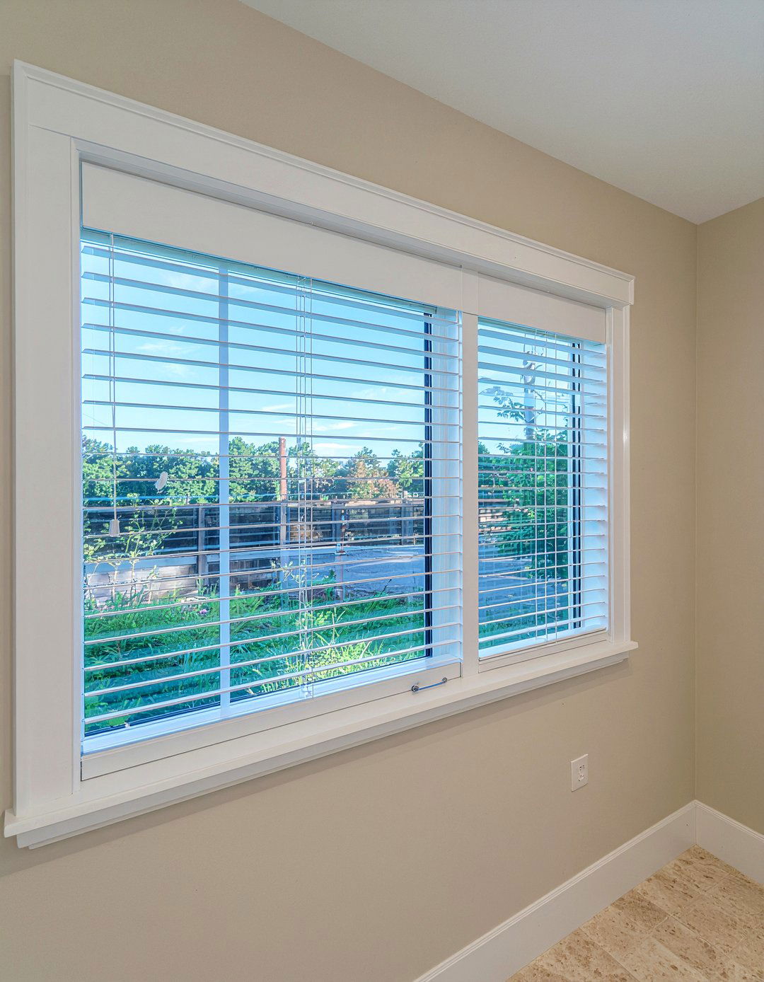 Shaker style shutters - 30 bathroom shutter ideas