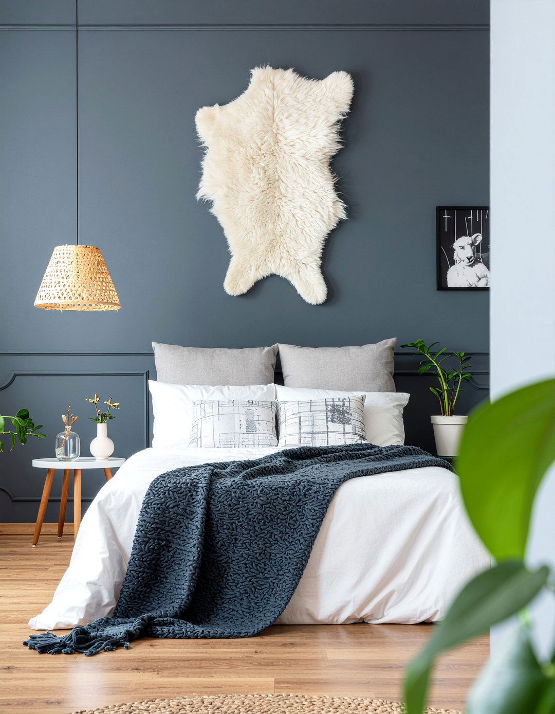 Sheepskin Wall Hanging - 30 sheepskin bedroom ideas
