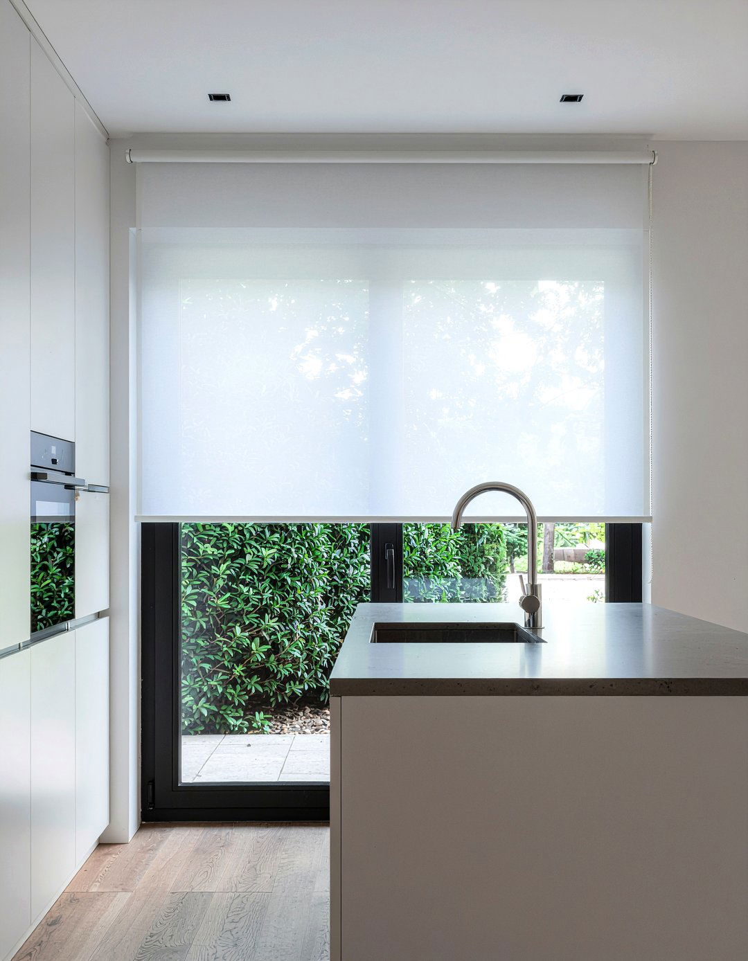 Sheer Cafe Curtain - 30 kitchen cafe curtain ideas