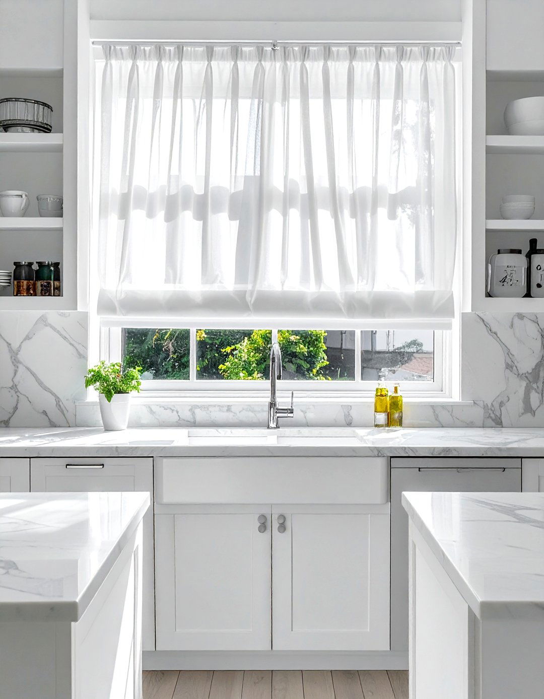 Sheer Cafe Curtains - 30 curtain ideas