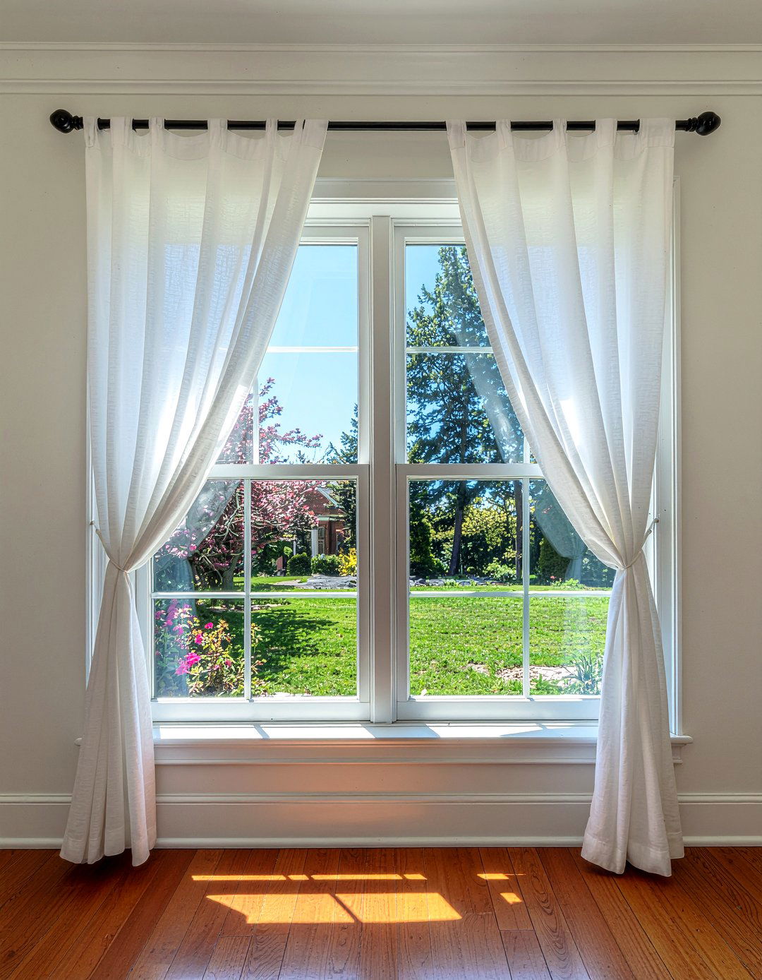 Sheer White Window Curtains - 30 colonial dining room ideas