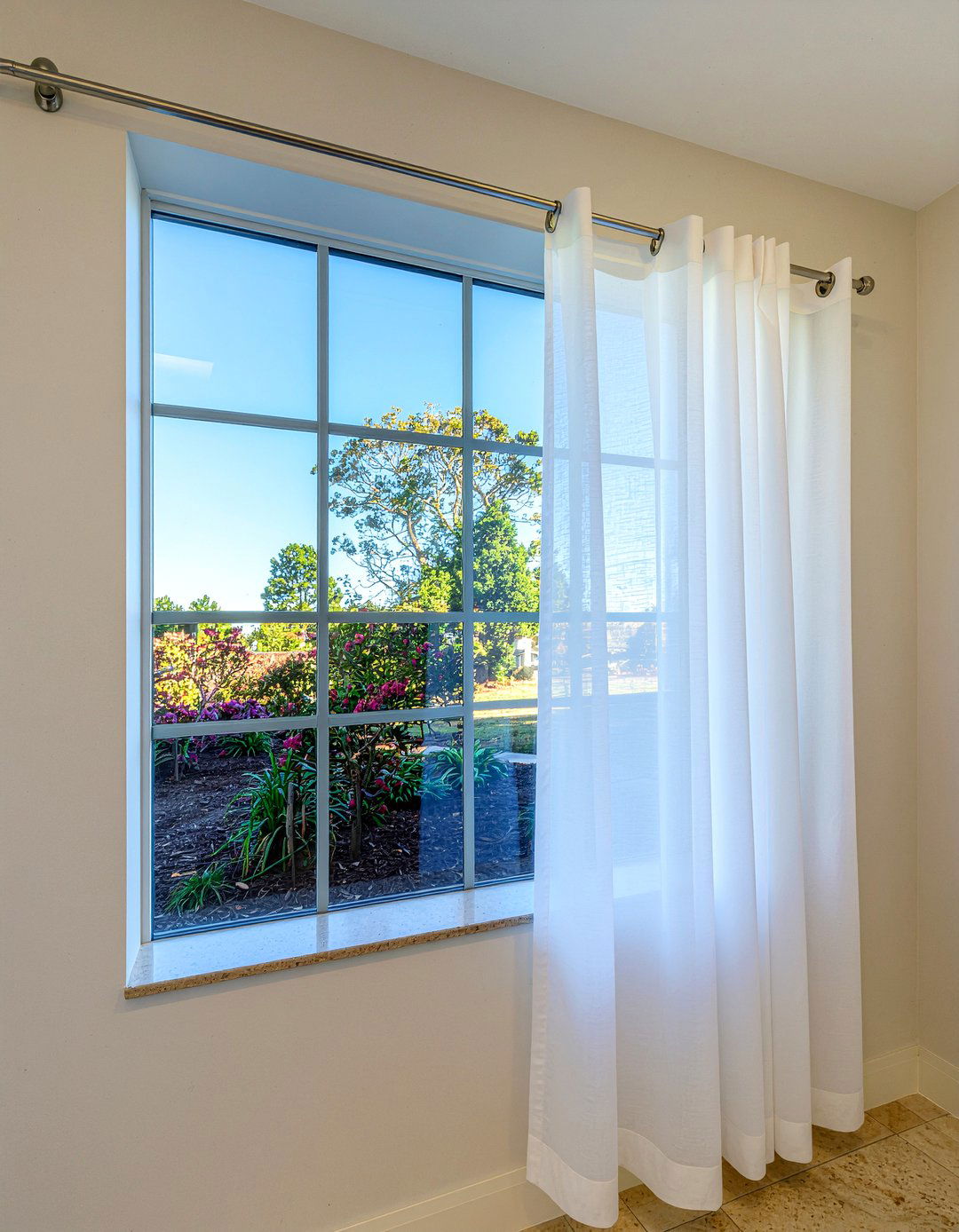 Sheer bathroom window curtain - 30 bathroom curtain ideas