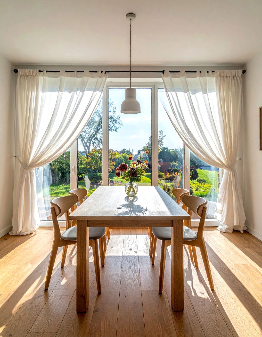 Sheer curtain dining room - 30 sunrise dining room ideas