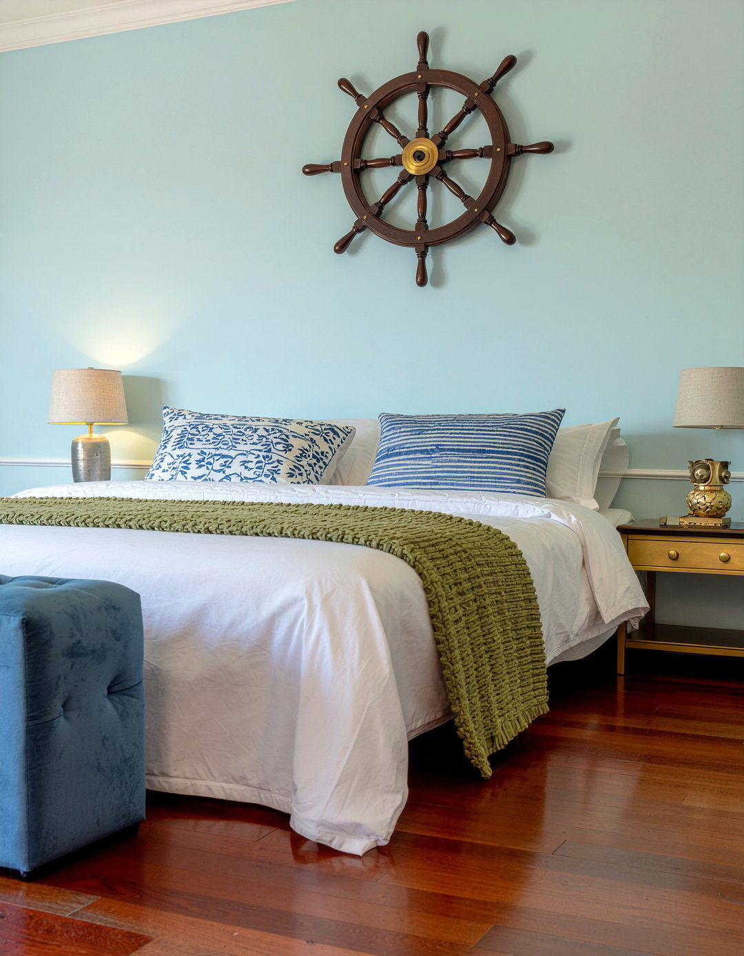 Ship Wheel Wall Decor - 30 pirate bedroom ideas