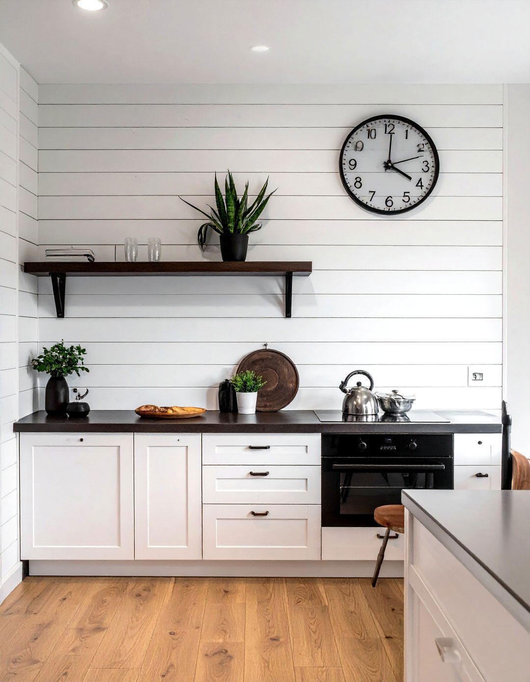 Shiplap Kitchen Wall - 30 Southern kitchen ideas