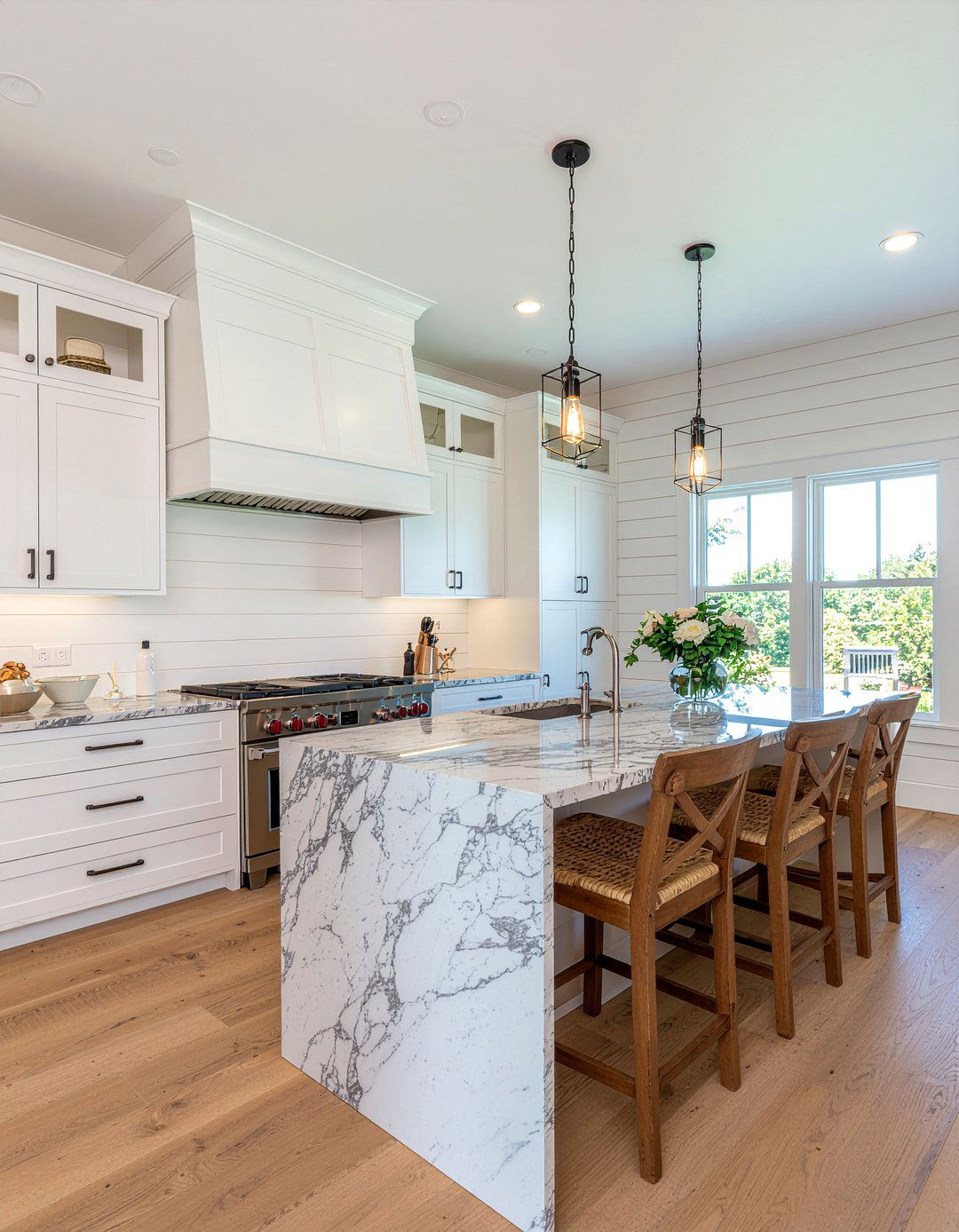 Shiplap and marble kitchen - 30 mixed material kitchen ideas