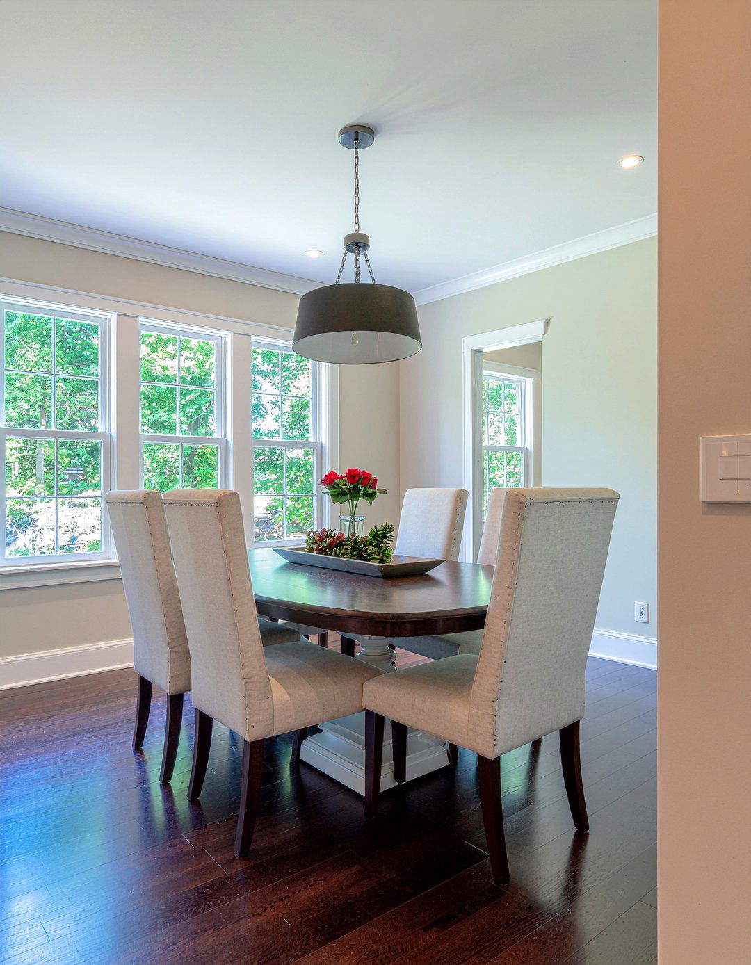 Shoe Molding - 30 dining room trim ideas