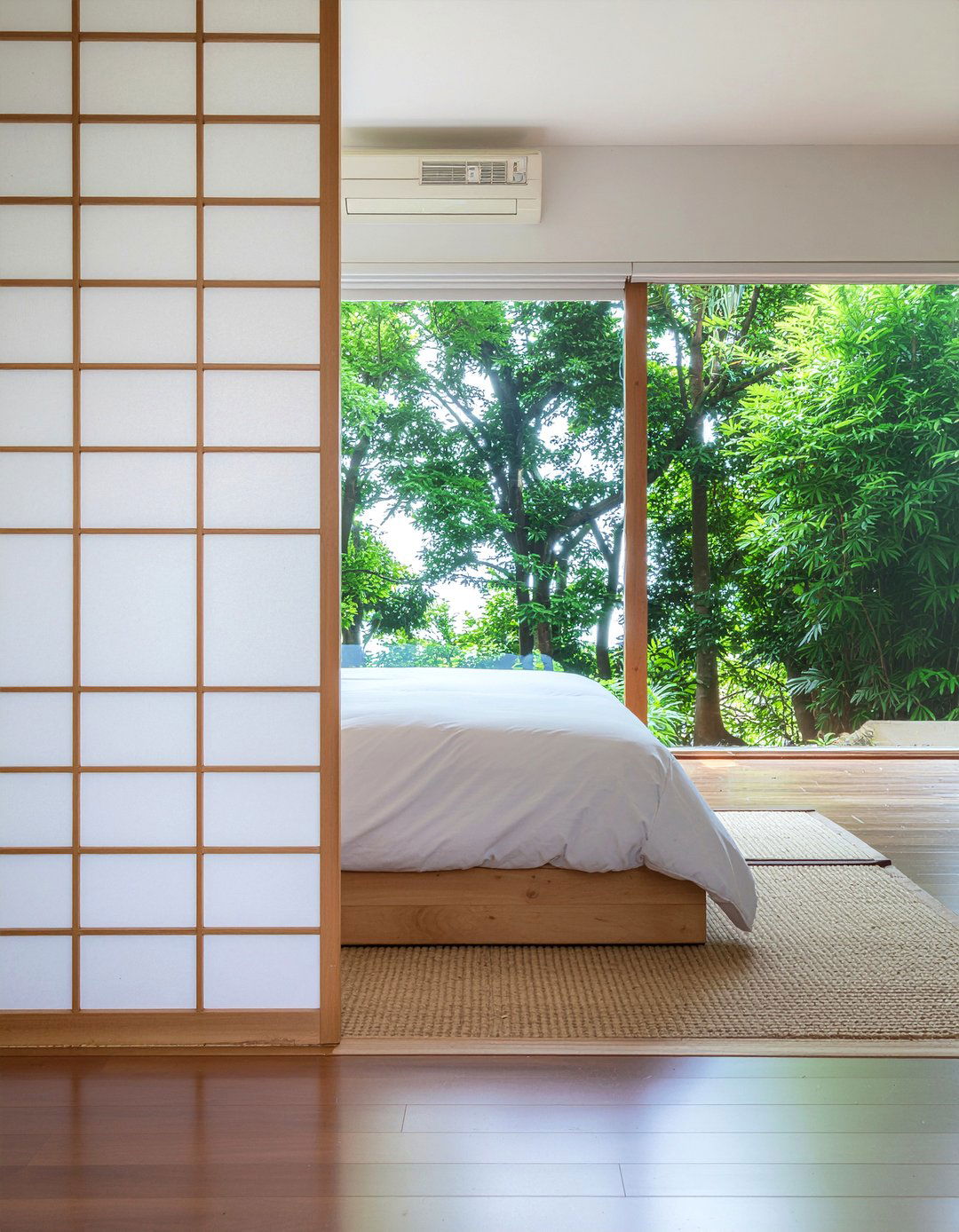 Shoji Screen Partition - 30 bedroom screen ideas