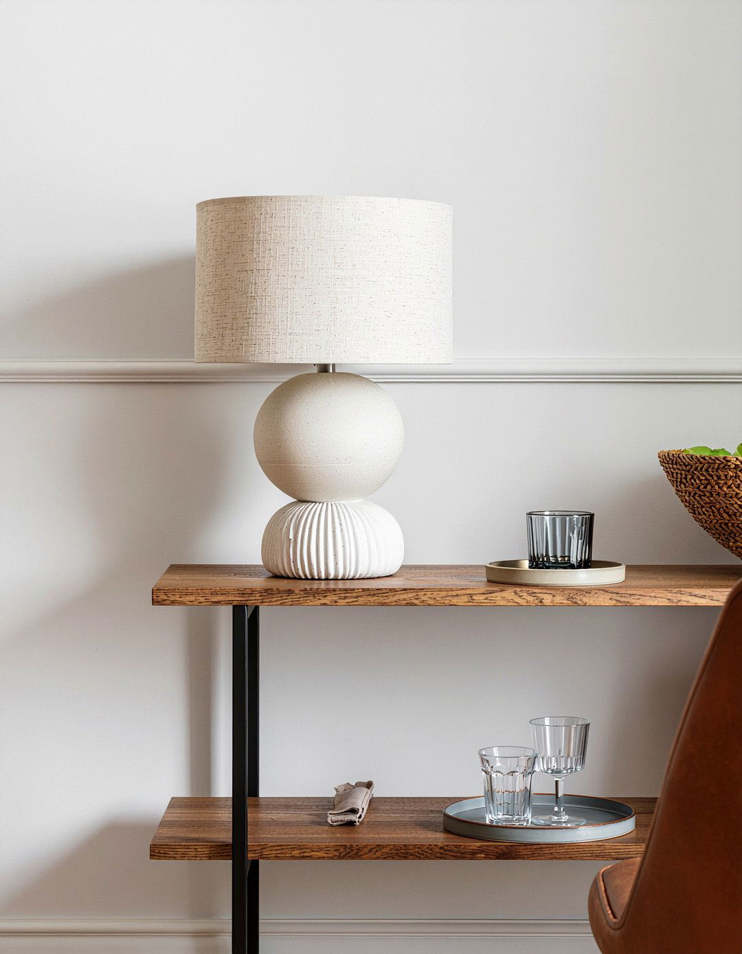 Sideboard Decor Clutter - 30 dining room mistakes to avoid