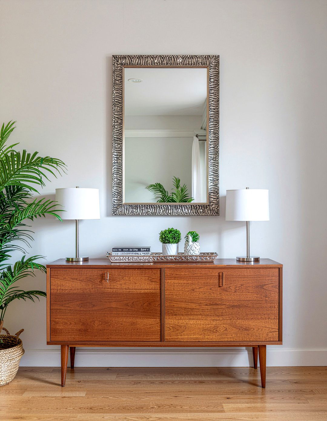 Sideboard styling for dining room - 30 easy dining room makeover ideas