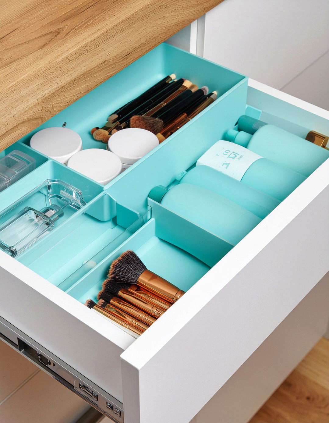 Silicone drawer organizers - 30 bathroom must-haves
