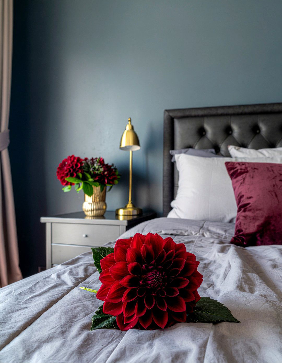 Silk Dahlia Flower - 30 bedroom faux flowers