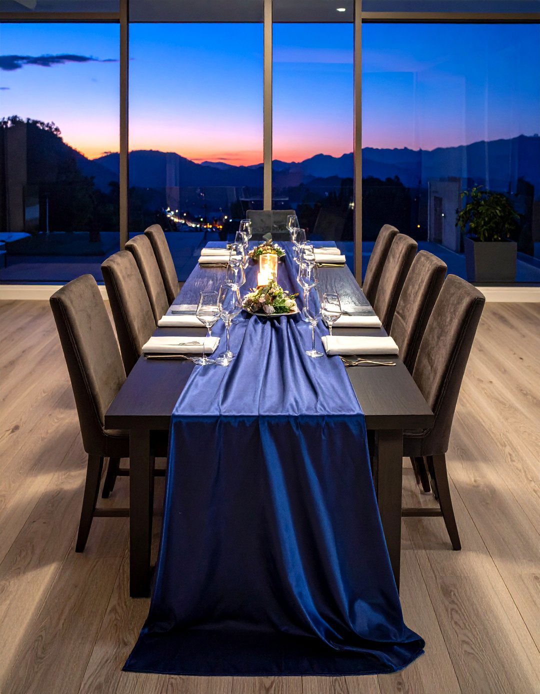 Silk Table Runner - 30 twilight dining room ideas