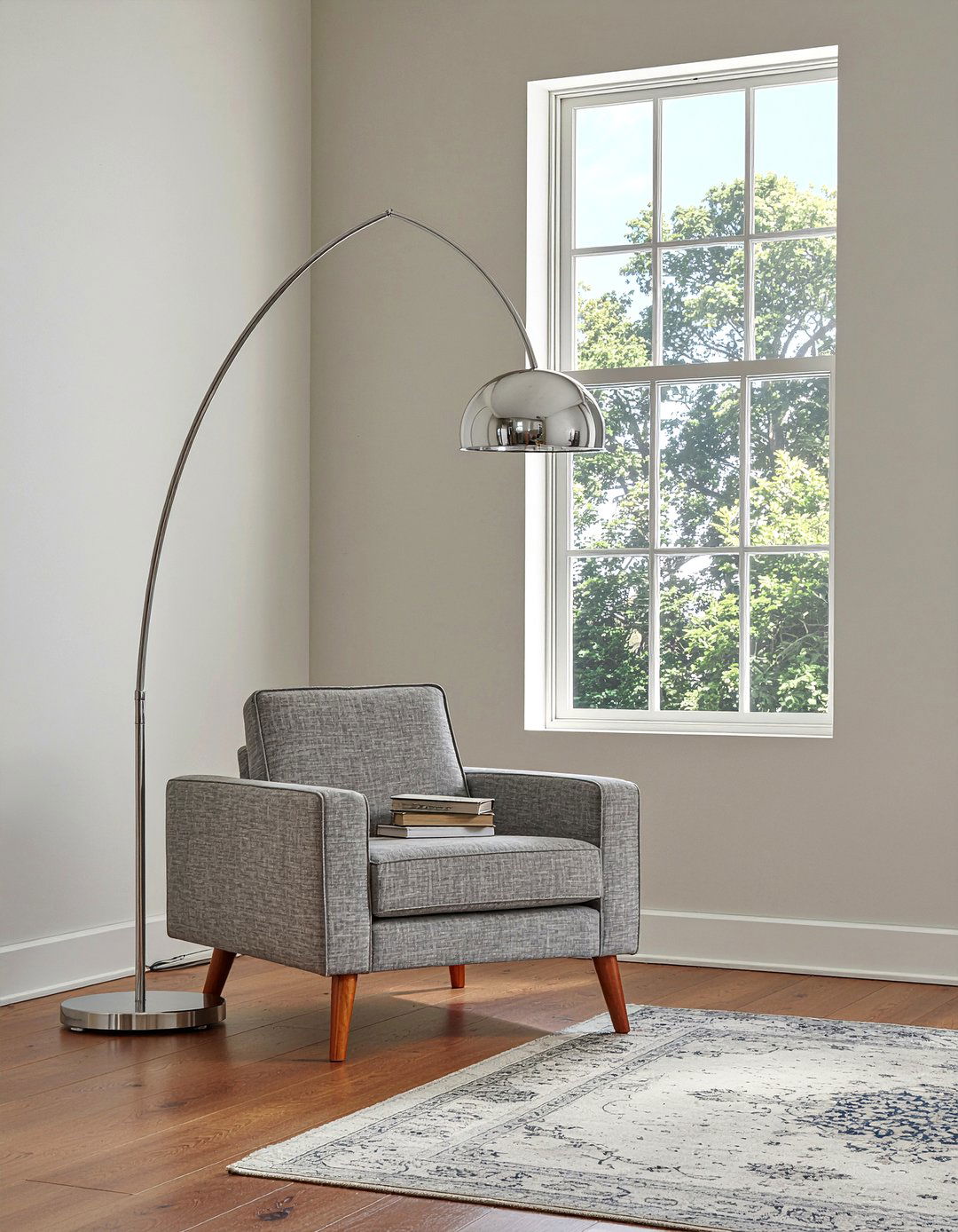 Silver floor lamp - 30 chrome accent living room ideas