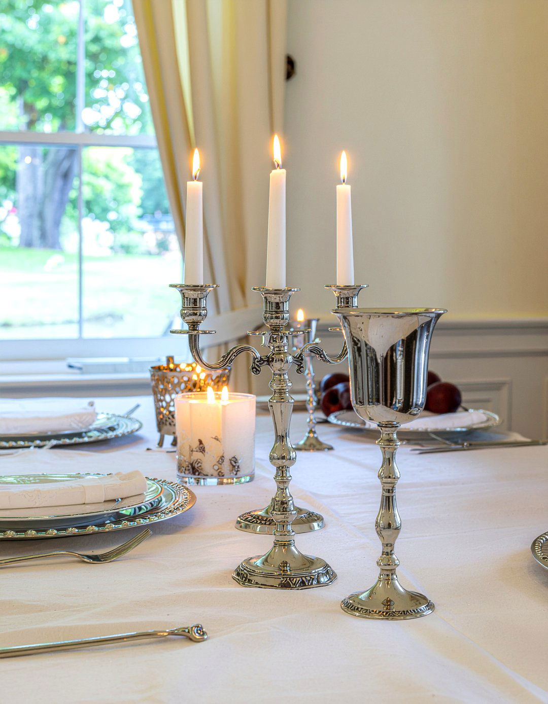 Silver passover candlesticks display - 30 Passover seder dining room ideas