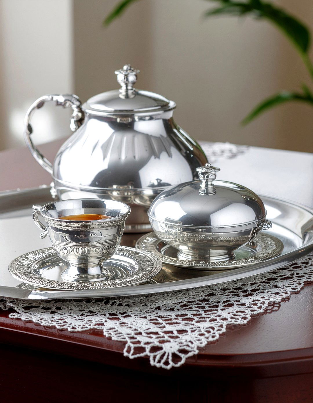 Silver tea service - 30 heirloom dining room ideas