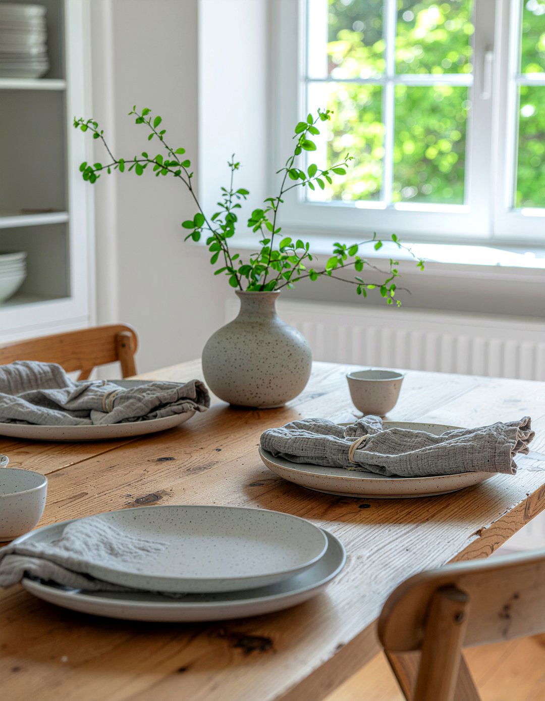 Simple Table Setting - 30 rustic modern dining room ideas