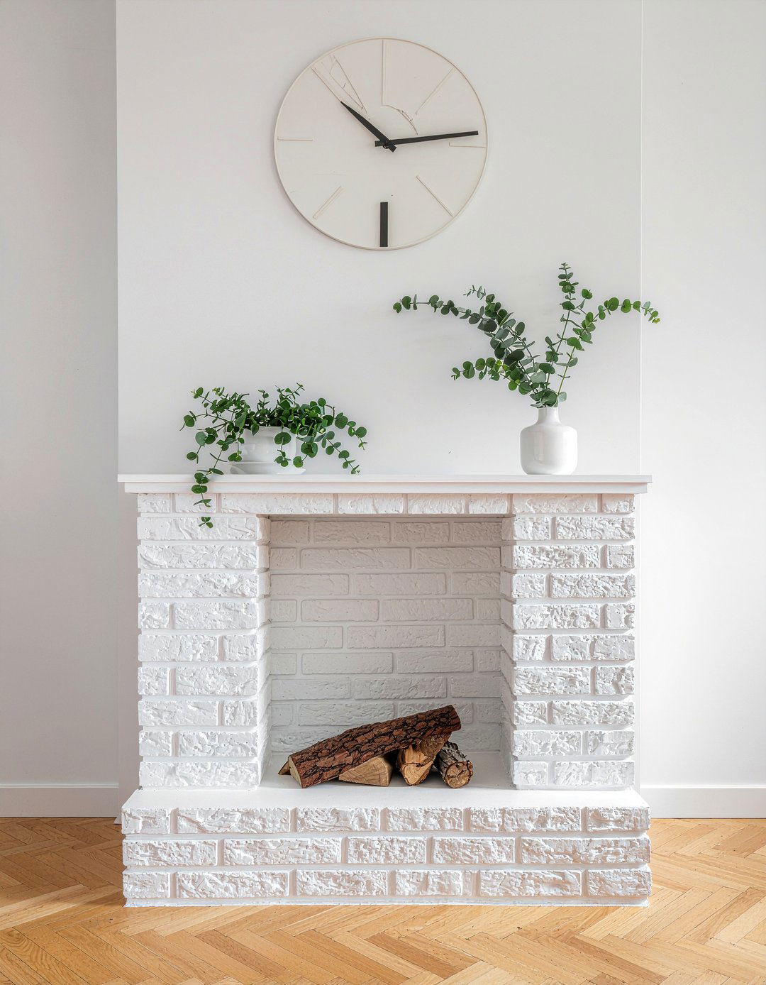 Simple floating mantel - 30 living room millwork ideas