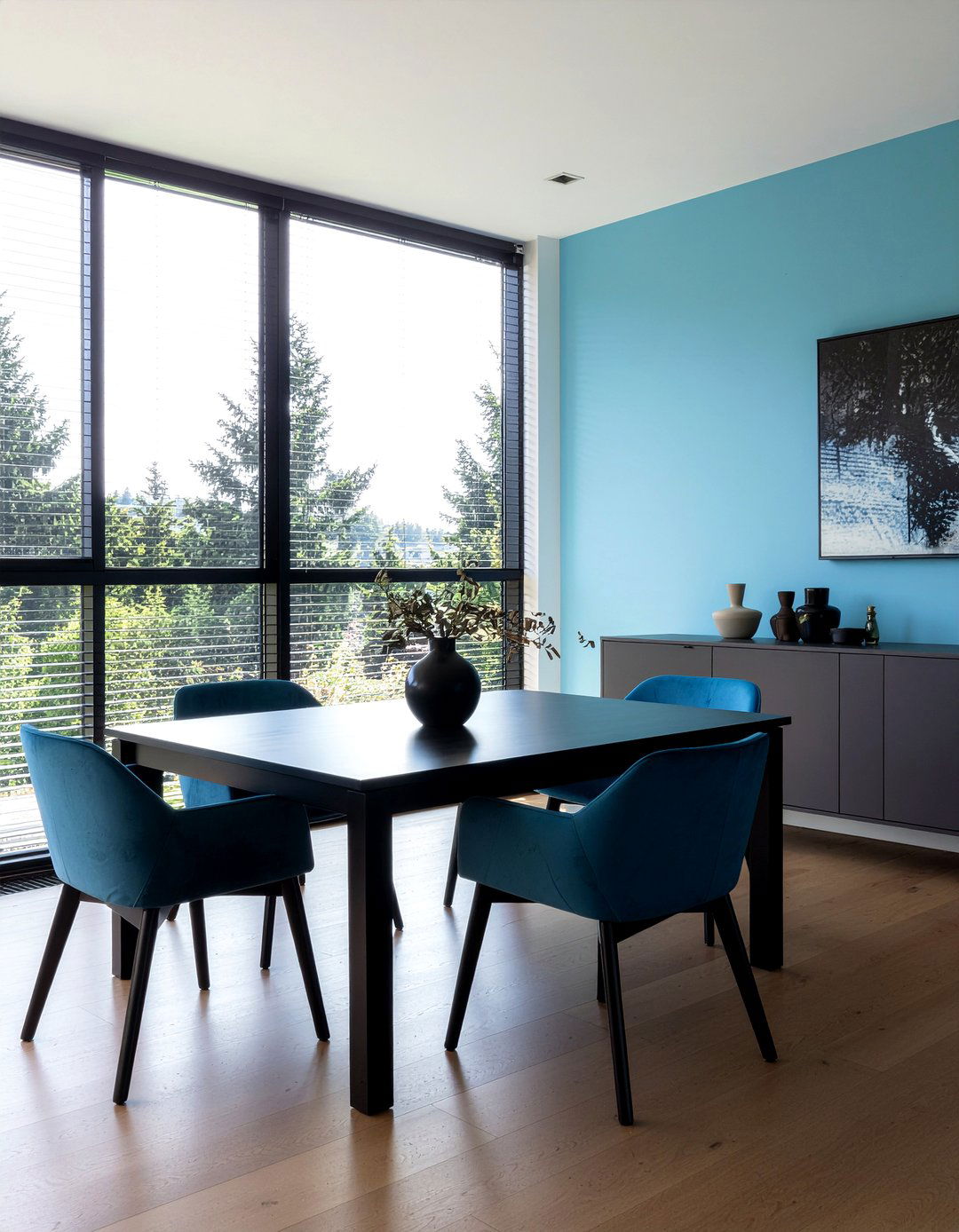 Sky blue dining room - 30 dining room color ideas