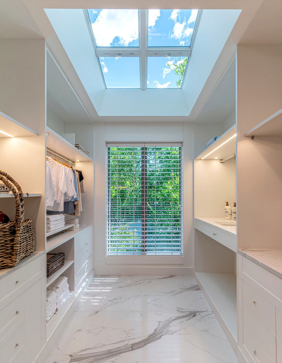 Skylight Master Bath Closet - 30 master bathroom with walk-in closet ideas