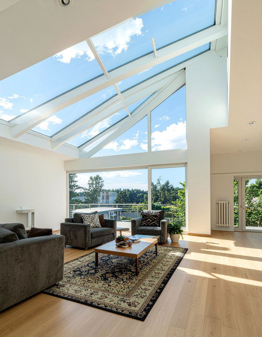 Skylight ceiling - 30 living room statement ceiling ideas